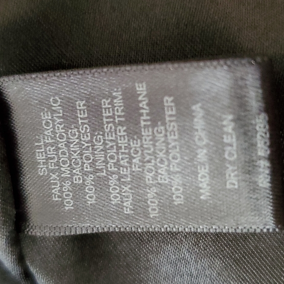 NWT Express black furry vest - Picture 6 of 7